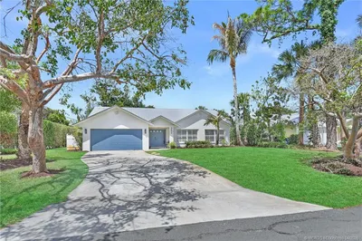 352 SW Ridge Lane 1