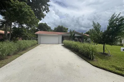 2537 NW 116th Terrace 1