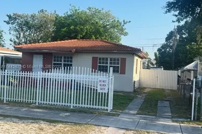 2511 NW 55th St 1