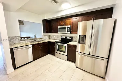 4245 S Pine Island Rd 1