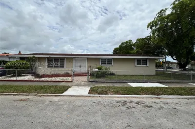 3201 SW 3rd St 1