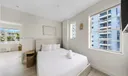 727 Collins Ave Photo
