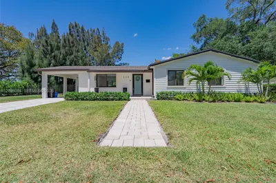 255 Grant Dr 1