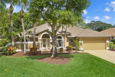 2055 SW Danforth Circle 1