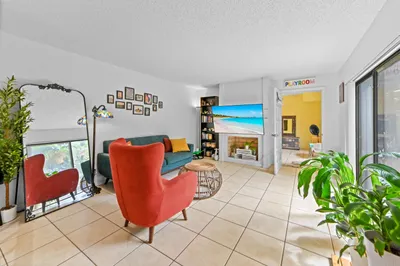 824 Springdale Circle 1