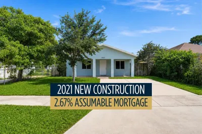 2820 NW 4th St 1