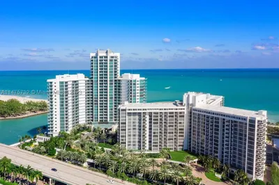 10275 Collins Ave #420 1