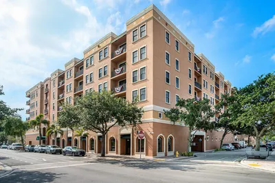 511 Lucerne Avenue #618 1