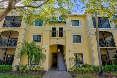 3020 Alcazar Place #207