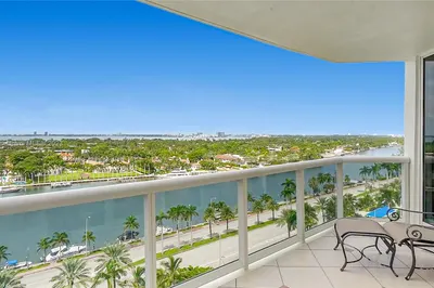 4775 Collins Ave #1406 1