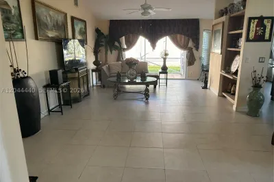 2006 White Coral Crt. 1