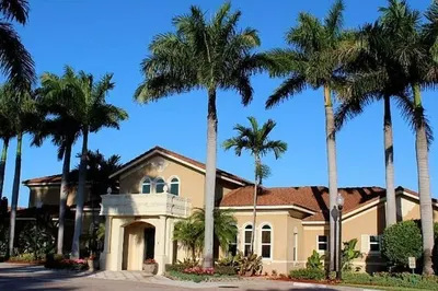 1119 Villa Lane 1