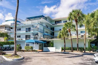 2539 S Bayshore Dr #110B 1