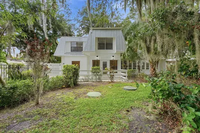 576 SW Rustic Circle 1
