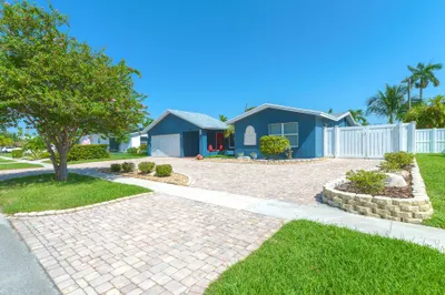 821 SE 16th Street 1