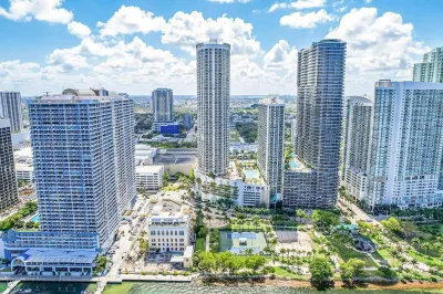 1750 N Bayshore Dr #4611 1