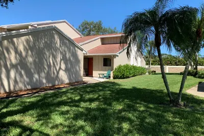 1669 SW Crossing Circle 1