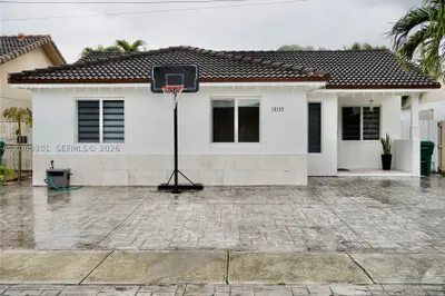 10157 NW 129th Ter 0 1