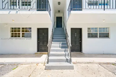 219 NW 10th Ave #APT #4 1