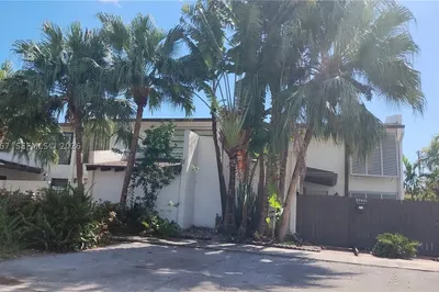 7115 SW 111th Pl 0 1