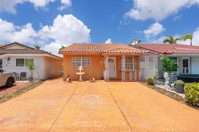 8805 NW 114th Ter 1