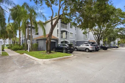 9615 NW 1st Ct #302 1