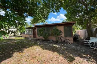 105 NW 122nd Street 1