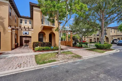 4431 Arabian Way 1