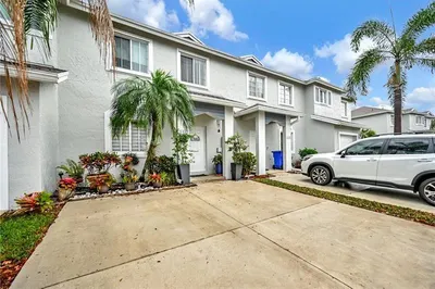 1432 SW 47 Ave #1432 1
