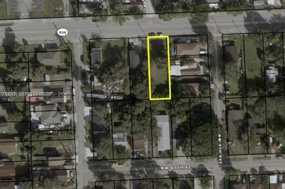 920 NW 81st St 1