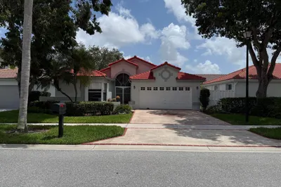 FRONT HOUSE