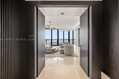 1000 Biscayne Blvd #4102 1