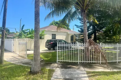 521 NW 32nd Pl 1