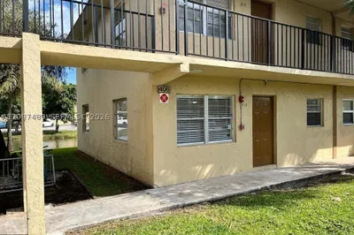 406 Lakeside Dr #117 1