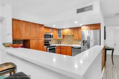2760 NW 47TH Lane #2805 1