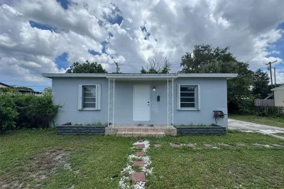 1320 NW 87th St 1