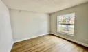 967 E 13th Square Photo