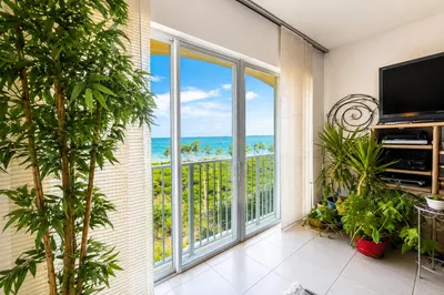26 Harbour Isle Drive W #303 1