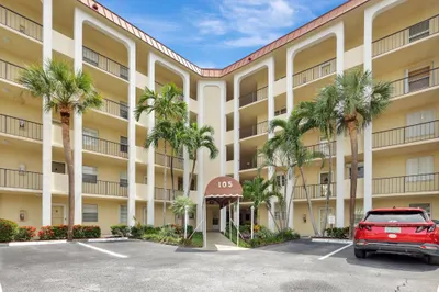 105 Paradise Harbour Boulevard #412 1
