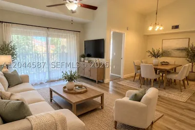 4081 San Marino Blvd #303 1