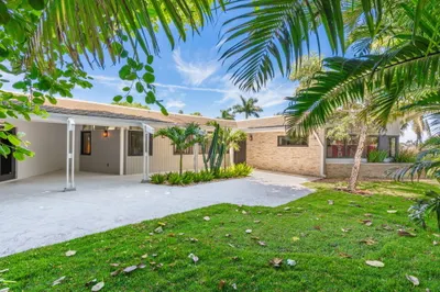 1425 Middle River Drive 1