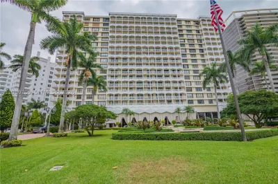 9801 Collins Ave #12Q 1
