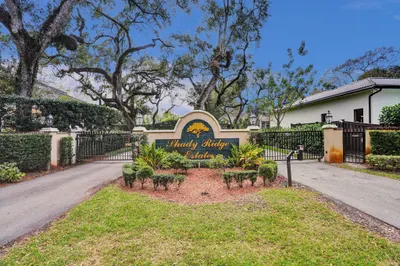 3909 SW 54th Court 1