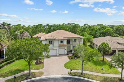 5044 SW Saint Creek Drive 1