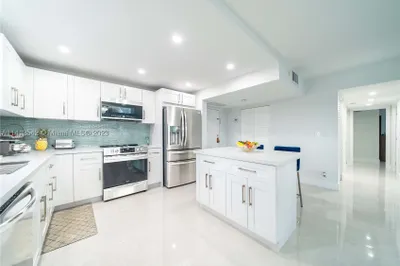 3800 S OCEAN DR #621 1