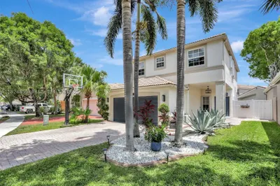 3846 NW 62nd Ct 1