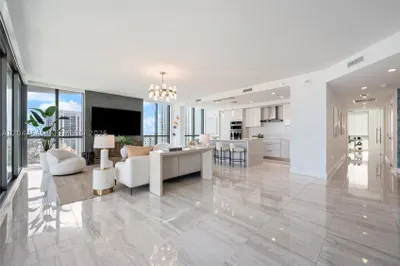 100 E Las Olas Blvd #3201 1
