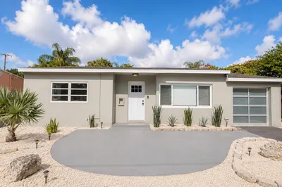 491 NW 2nd Avenue 1