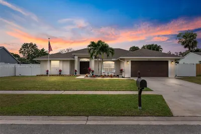 121 Sherwood Dr 1
