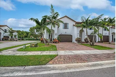 3199 Santa Catalina Place 1